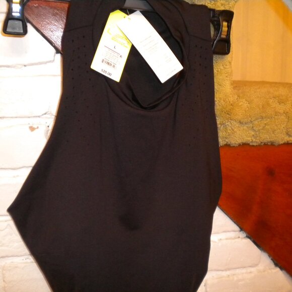 ALL IN MOTION  Black  Laser cut Light Support Long Line Crop Top-L - Picture 1 of 3